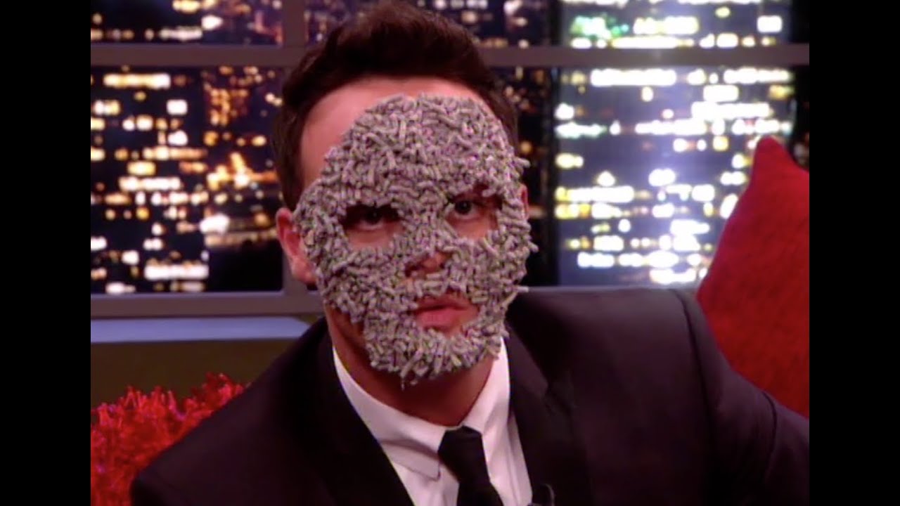 Jonathan Tries Cat Litter Facial | The Jonathan Ross Show