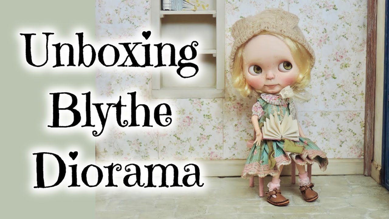 Unboxing my New HUGE Custom Blythe Diorama