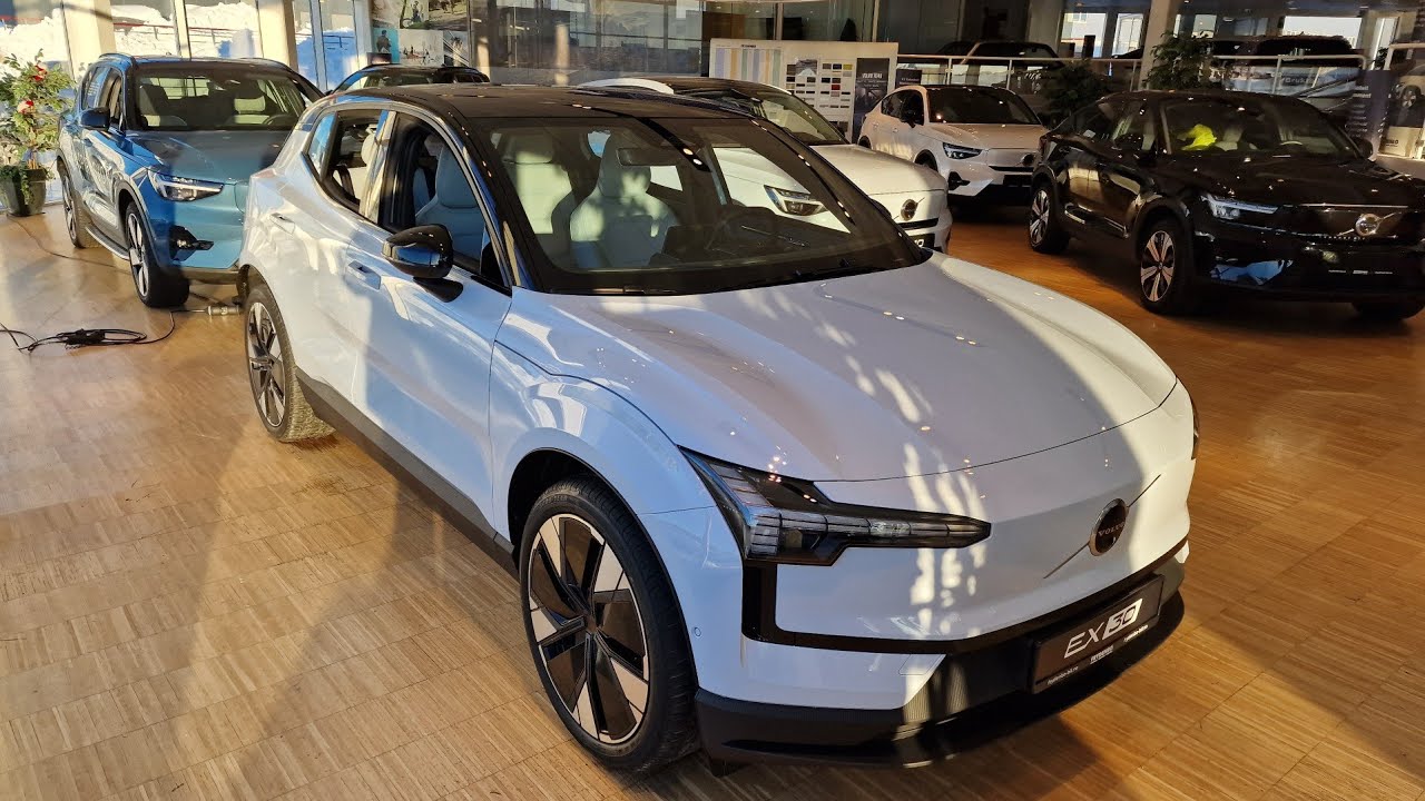 New Volvo EX30 | Visual Review