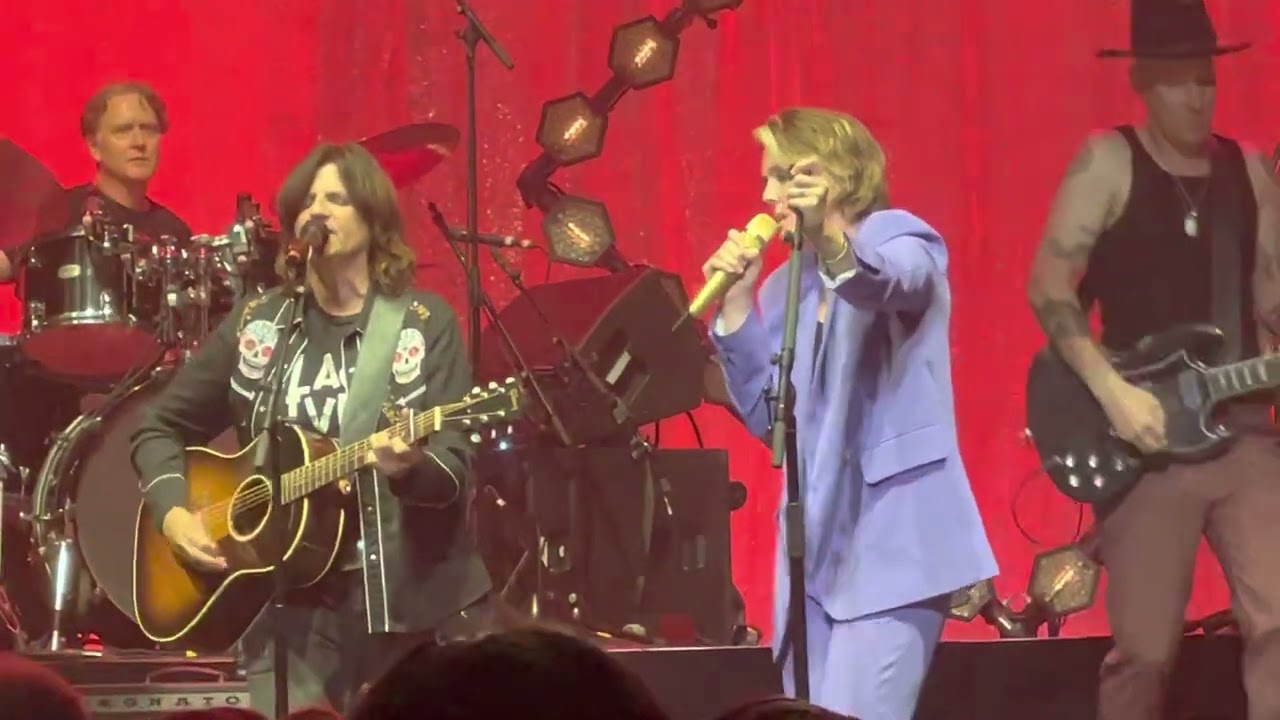 Brandi Carlile & Amy Ray - Go (Indigo Girls song) live at The Fox Theater Atlanta 2022