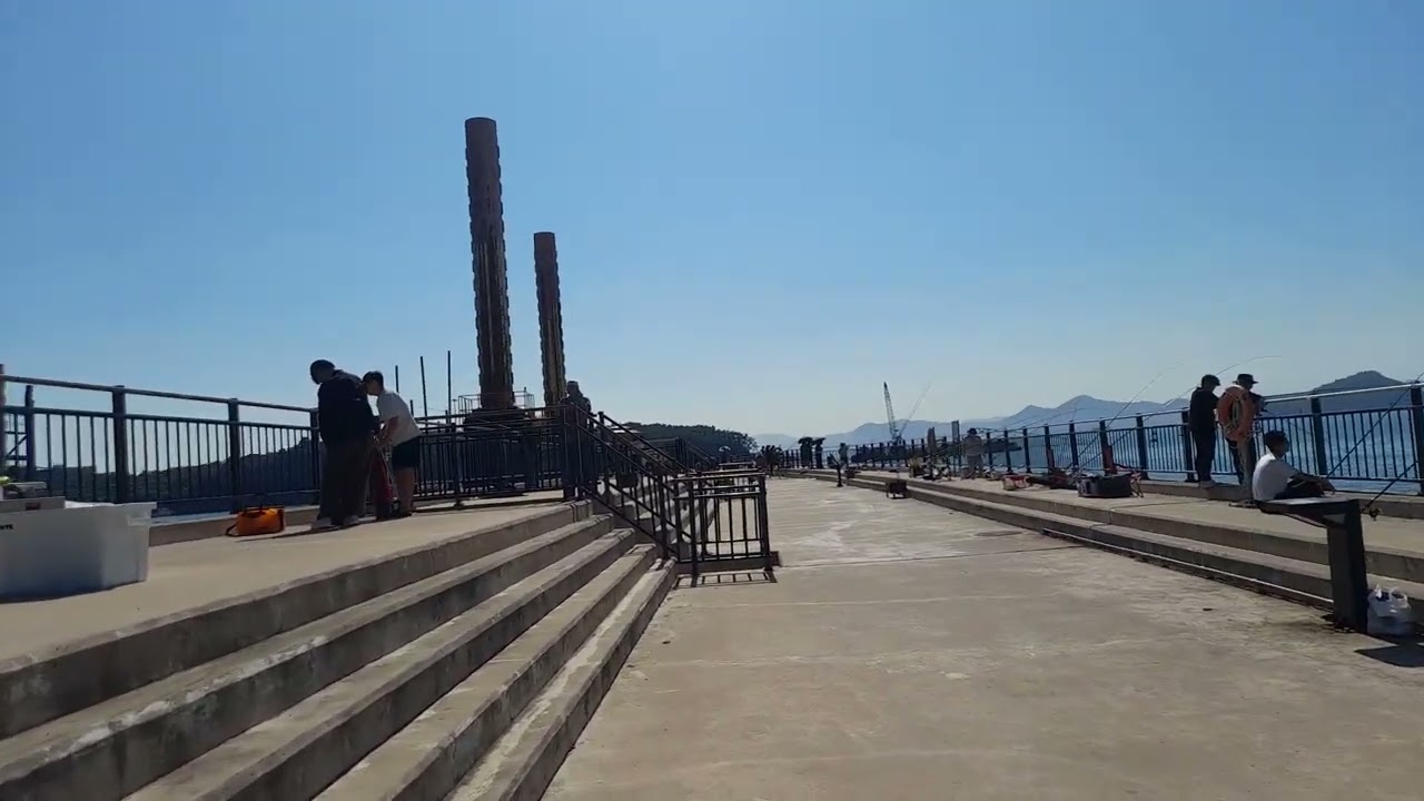 천성항 천성방파제 낚시 풍경 (25년 10월 11일, 13:40 현재)