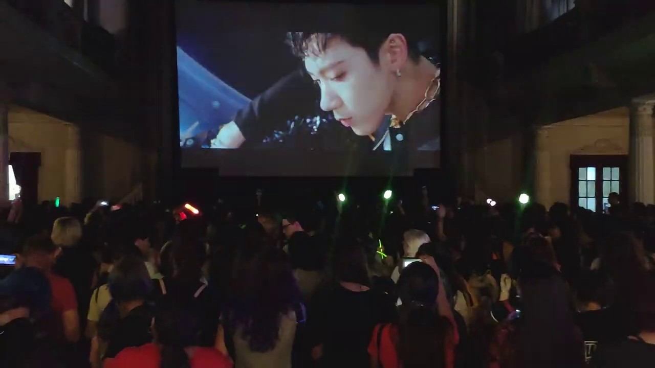 WayV Moon walk reaction ARGENTINA