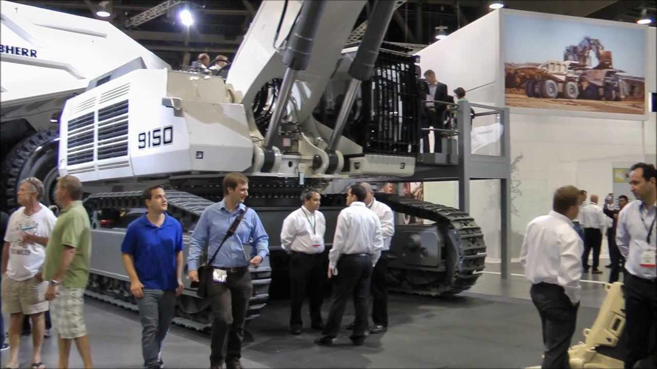 Huge Liebherr 9150 excavator