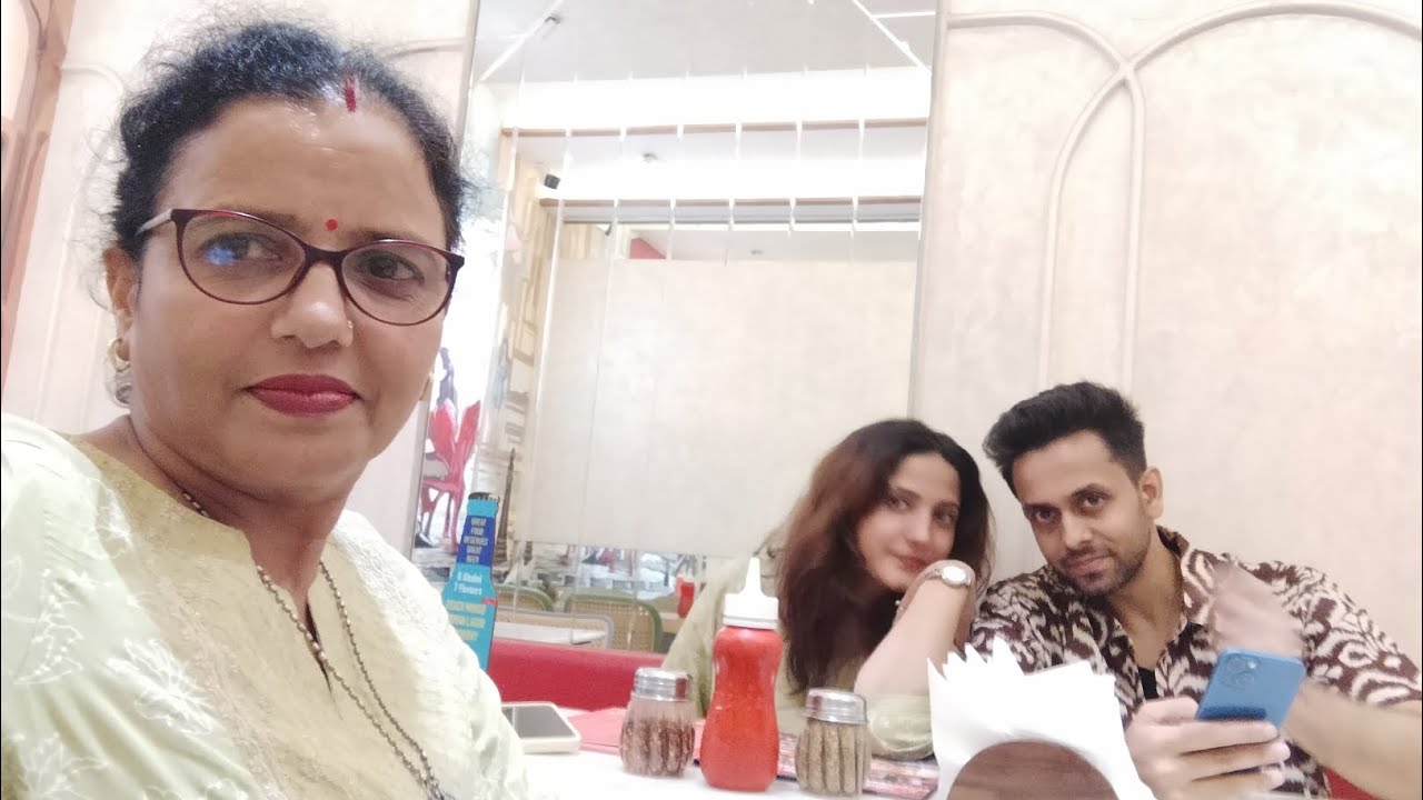 Night Walk at Carter Road | बांद्रा की रातें और सुकन।  #MumbaiNightlife #MumbaiVlog  # MumbaiDiaries