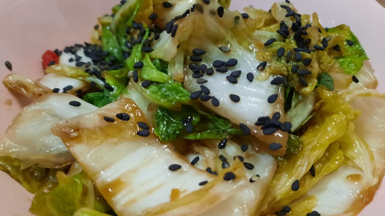 SALADA DE ACELGA À MODA ORIENTAL