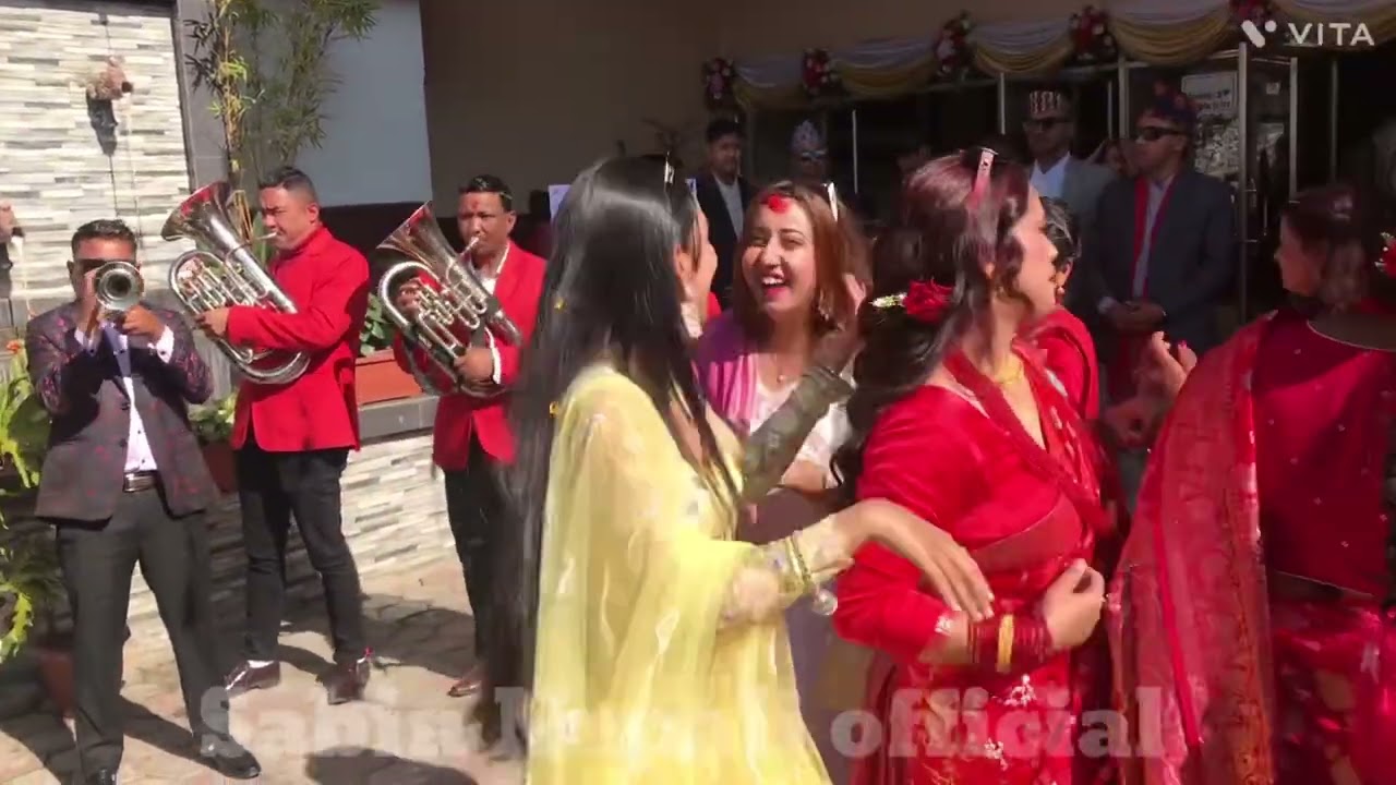 Raat Ko Aaunga Mein || Mujshe Saddhi Karoge || Nepali Band Baja Song