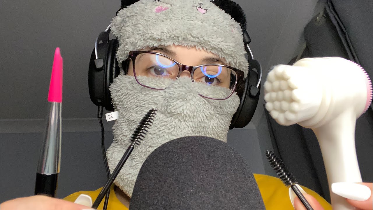 ASMR | Aggressively brushing mic foam cover!