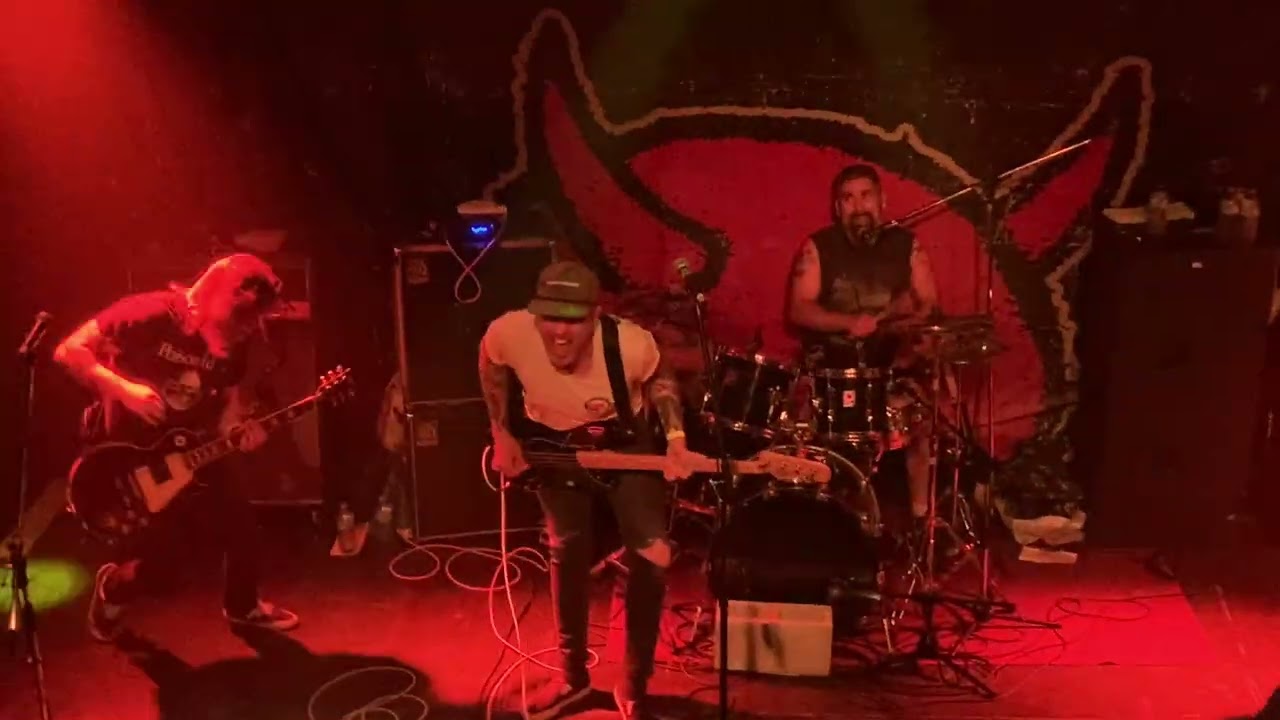 Satanic Surfers (full set) - July 19, 2024 - Montreal at Foufs