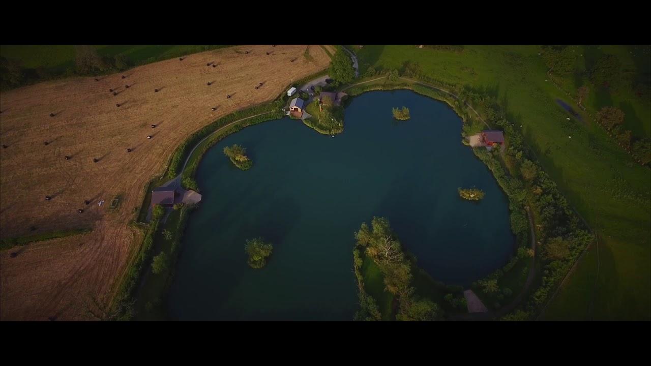 Blackthorn Fishery Luxury Lodges. Specimen Carp Fishery
