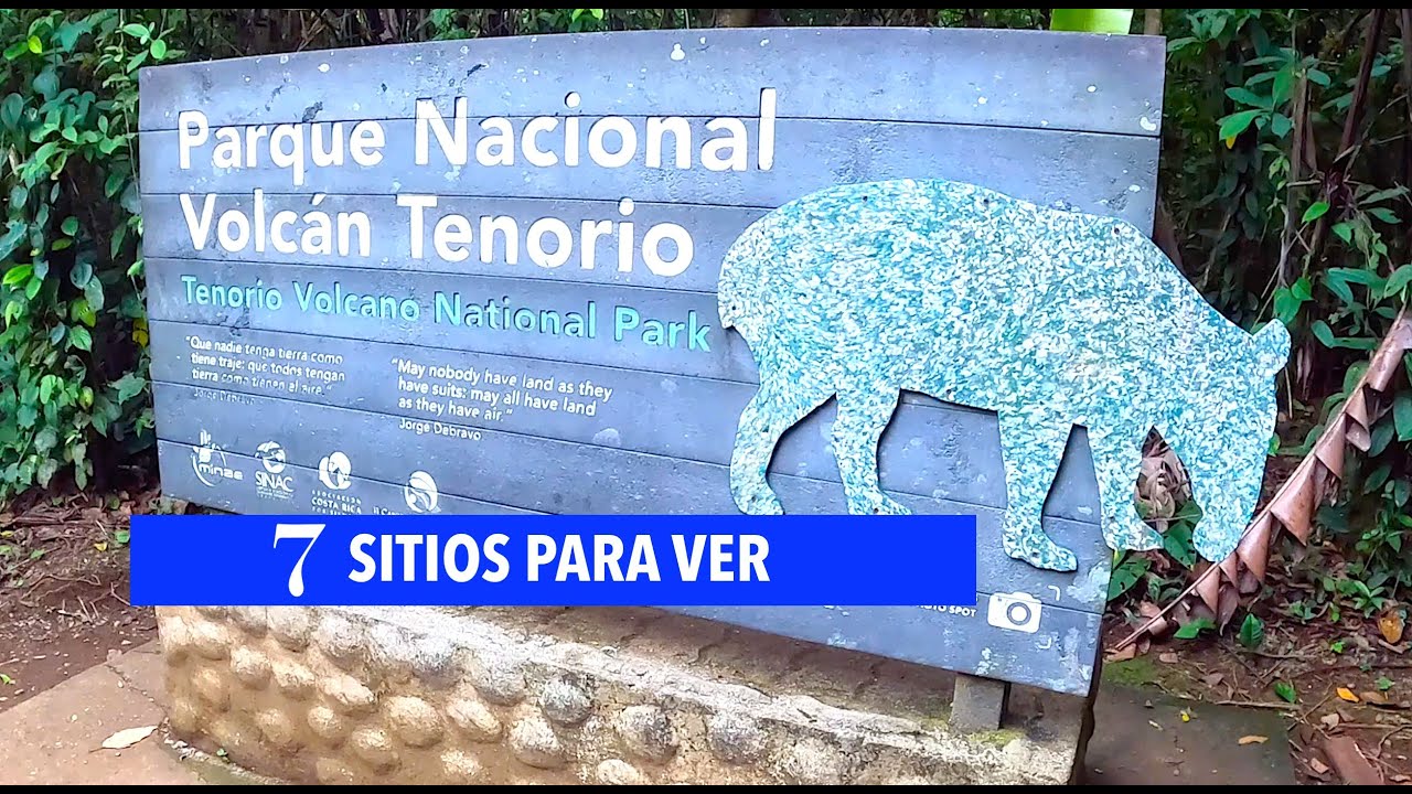 HIKING PARQUE NACIONAL VOLCAN TENORIO, COSTA RICA