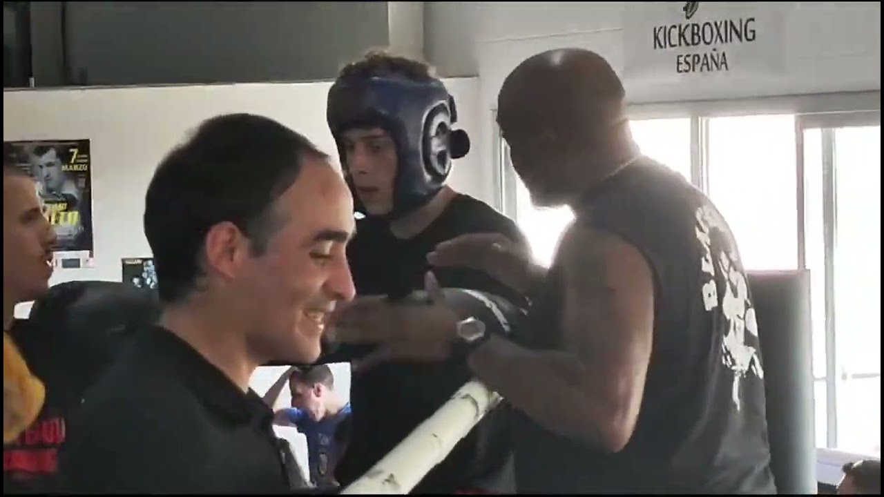 ASIER LONGARON (BLACKBULL) VS AARON VIDAÑA (KYODAY) Segundo  interclub para asier.