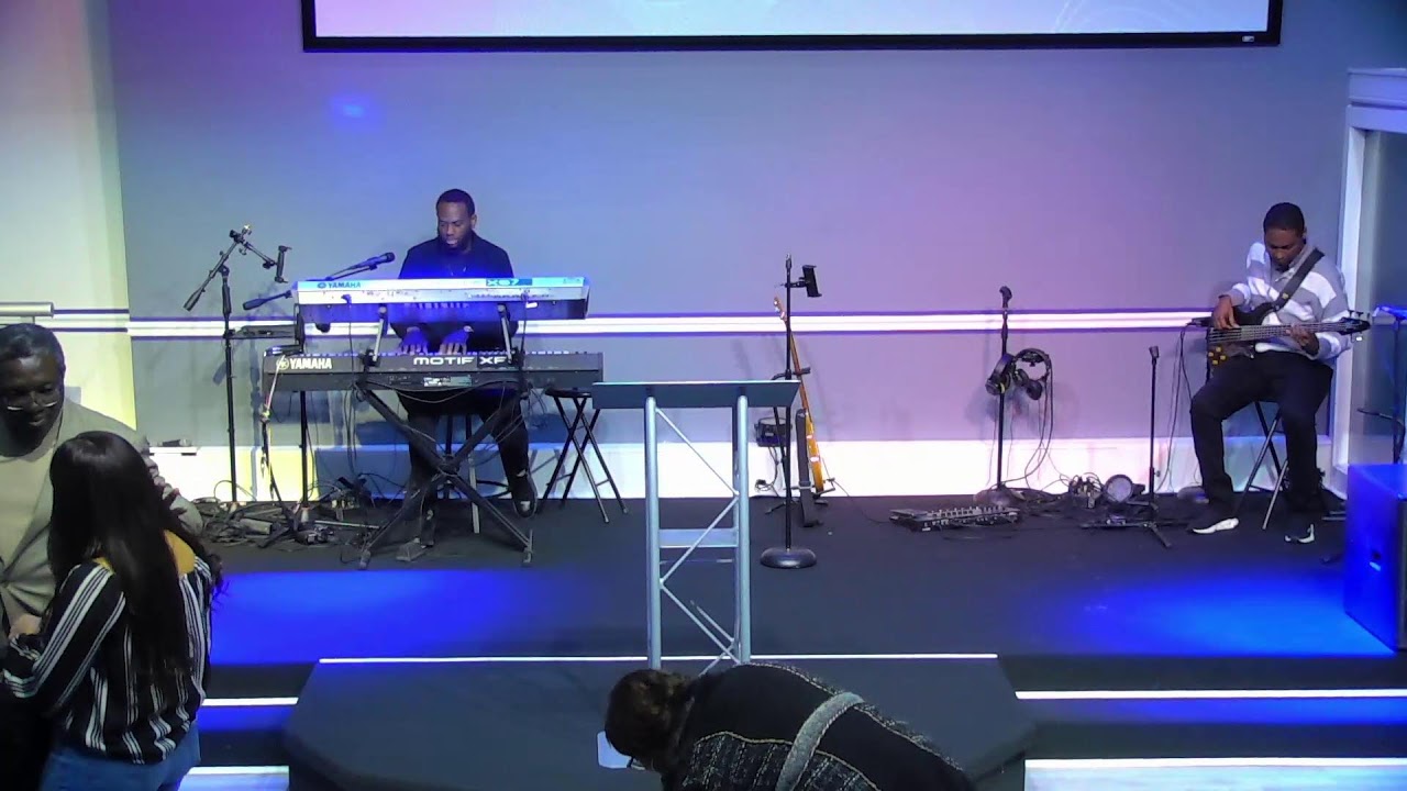 Sunday Live Service