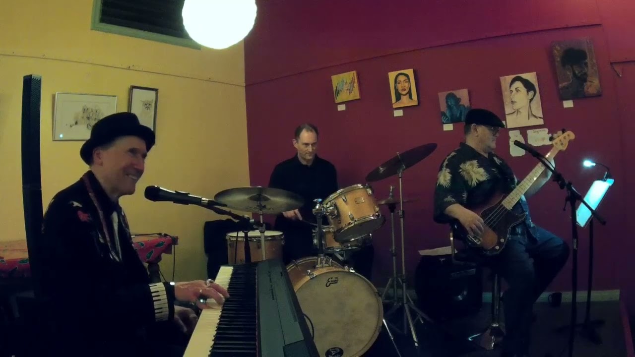 Cry Me A River  [Cover] Ron Campbell Jazz Trio