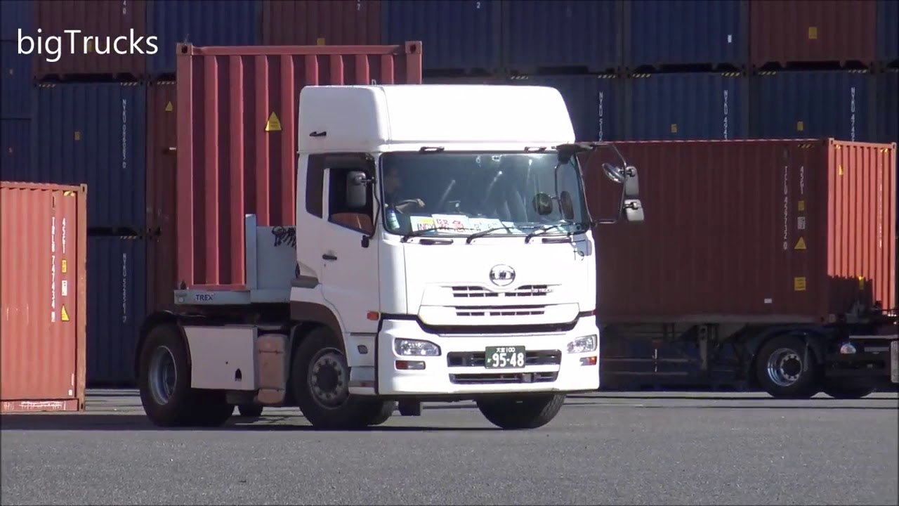 Japanese cargo Trucks in Tokyo Port