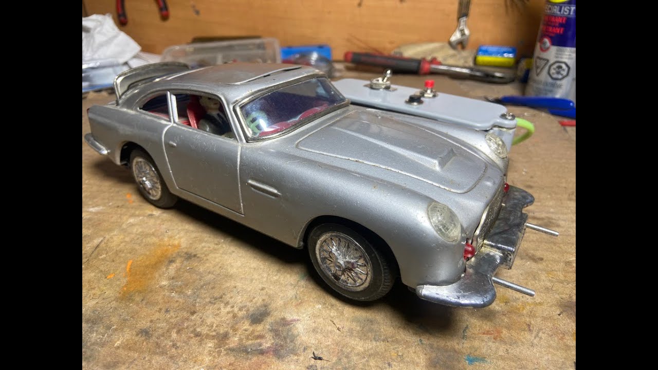 The Repair Shed: James Bond Tin Toy Car 4