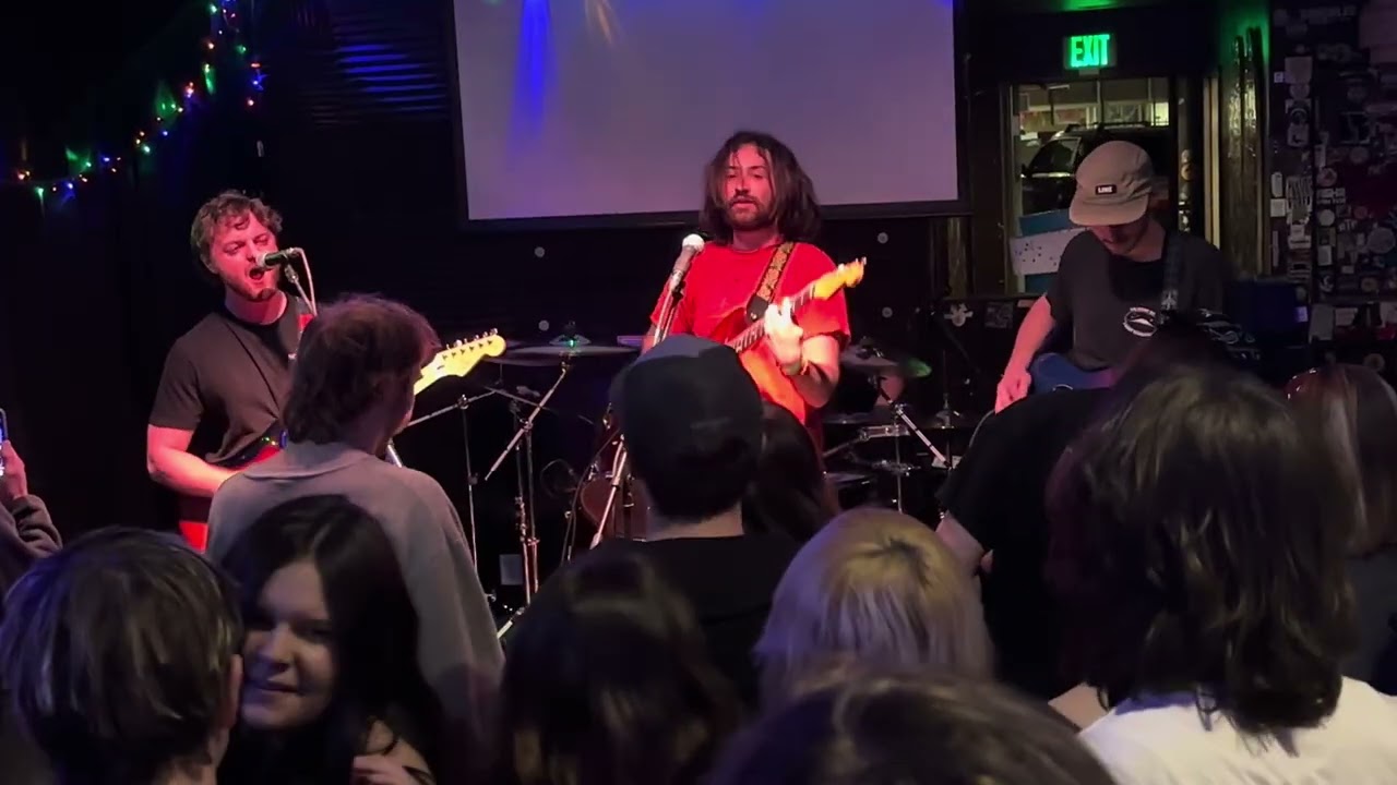 Critter - It’s coming out of you (live) @ Surfside 7