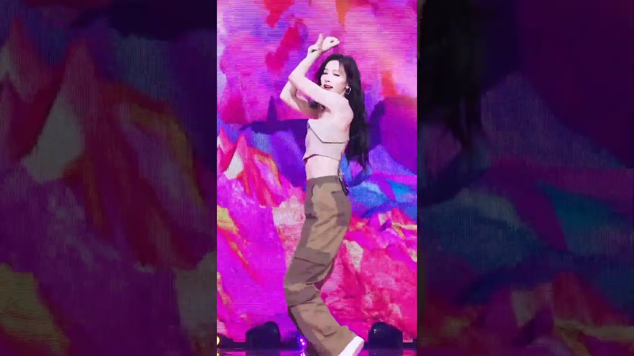 Jiwon (cherry bullet)