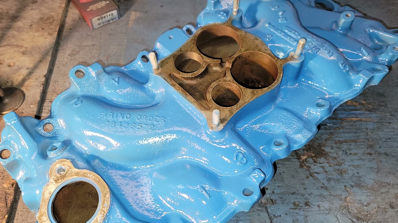 Cleaning up the intake manifold and taking a first look at the heat exchanger