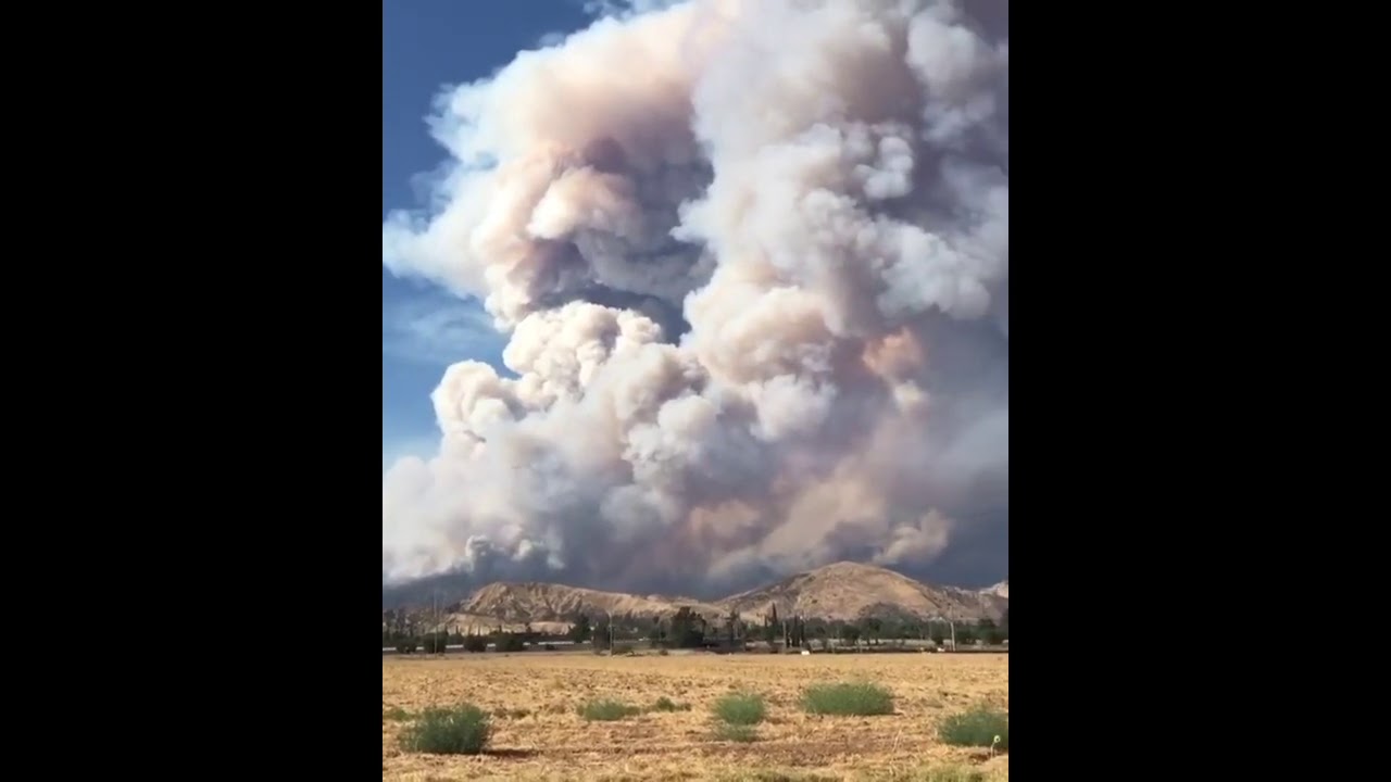 Huge Clouds of Smoke From Apple Fire