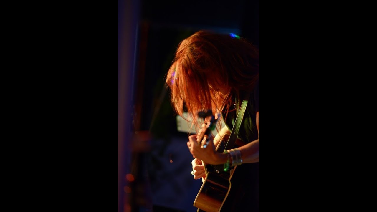 Jutta K&ouml;nig   VEGANE MUSIK Live auf dem Radio OKiTALK com Medienfestival in Wien 1080p 25fps H264
