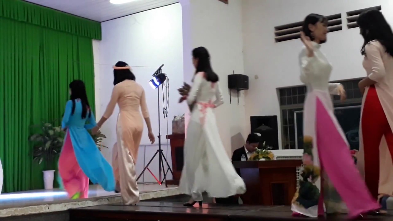 Vòng loại HỌC SINH THANH LỊCH  trường THPT Trị An (2017-2018) - phần thi áo dài nữ