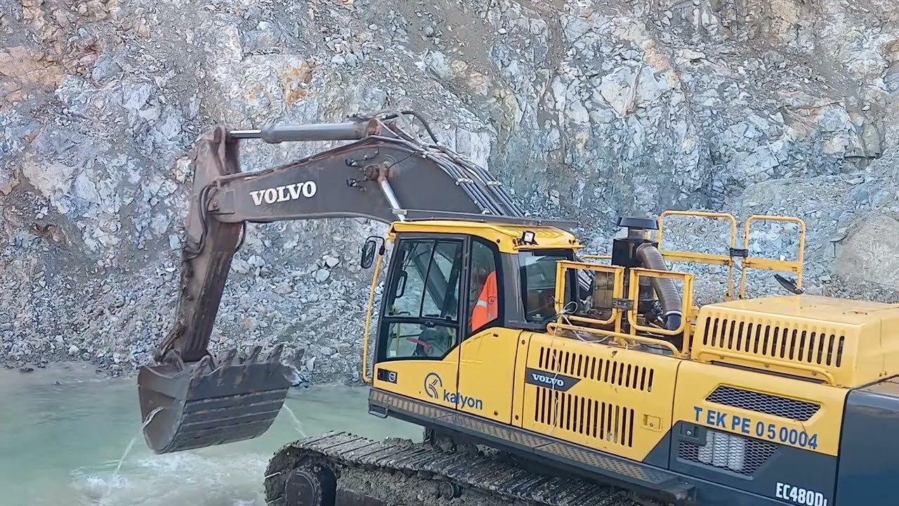 VOLVO EC 480 DL ( Çimmekte yeni trend