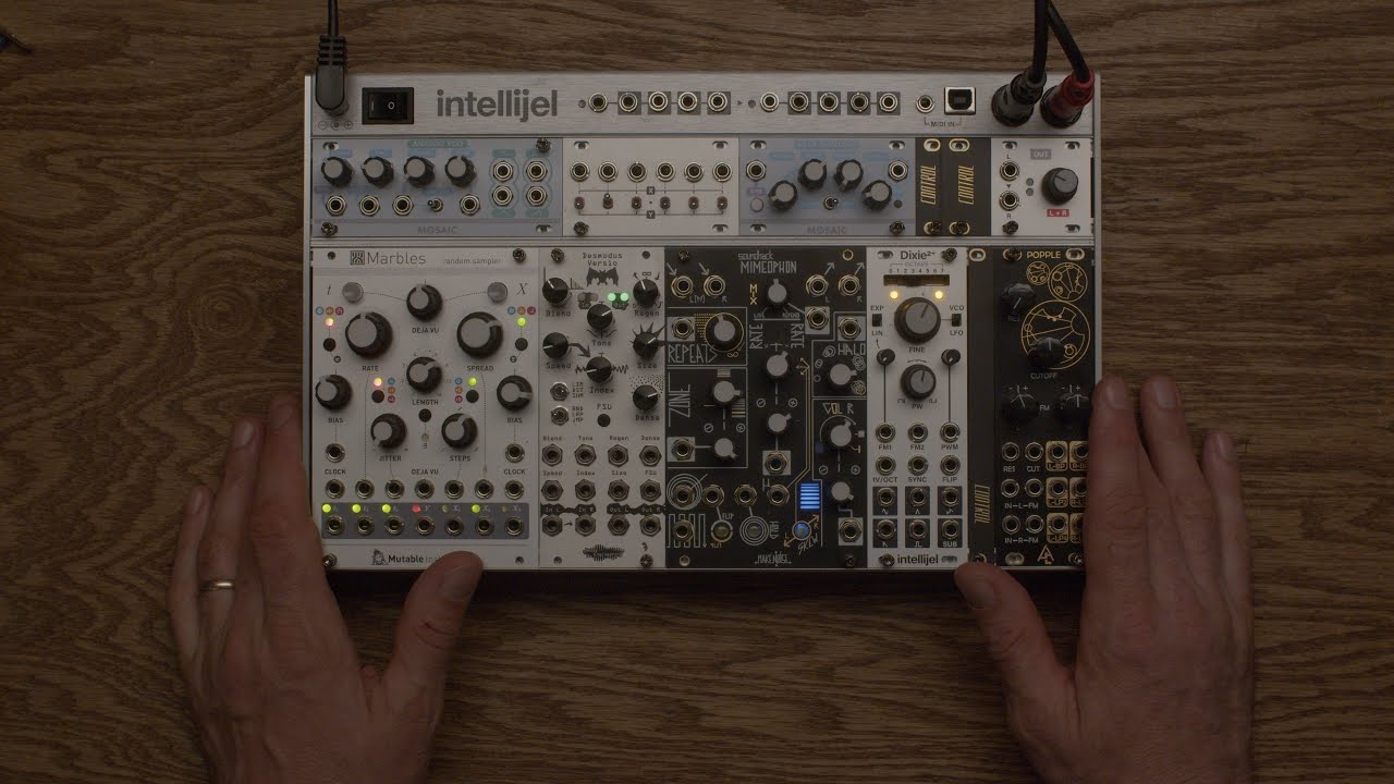 Tiny Synth - Modular Patching With A Small System