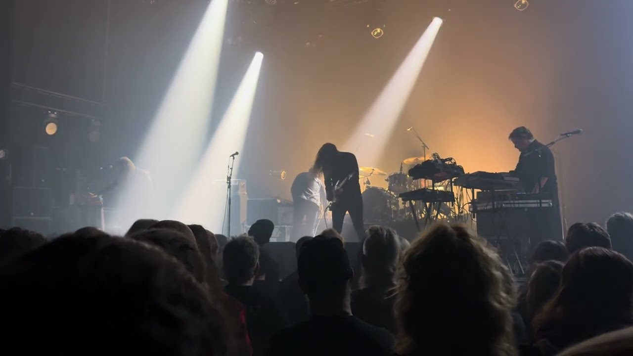 Oranssi Pazuzu - Kuulen ääniä maan alta + Muuntautuja (Live, November 2024)