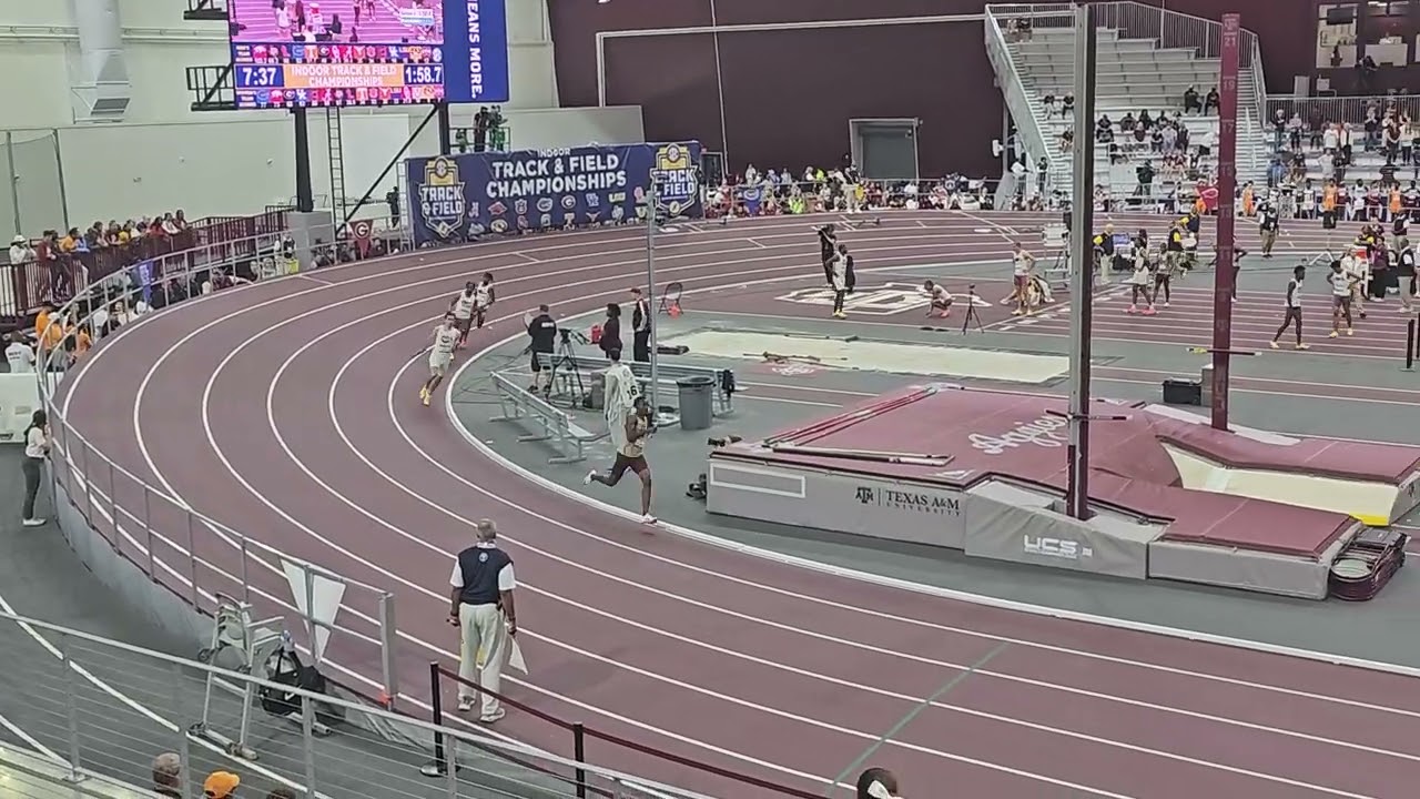 2026 Indoor SEC Championships. Texas A&M runs 3:02.01