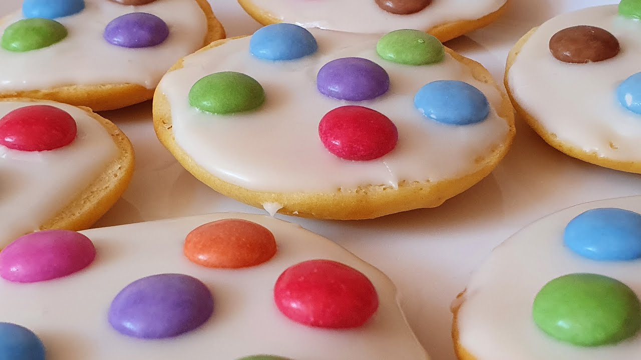 Mini Amerikaner mit Smarties Rezept - Amerikaner wie vom B&auml;cker