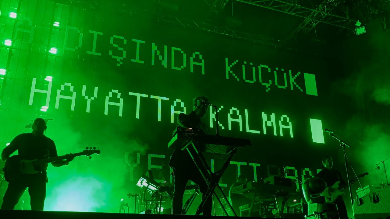 Massive Attack - Risingson (Istanbul Parkorman Live 23/7/24)