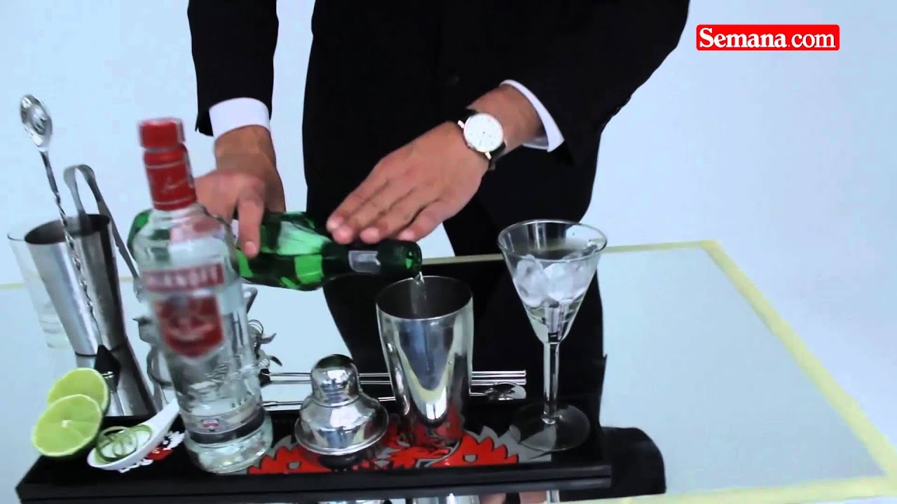 James Bond: Martini, agitado, no revuelto (2)