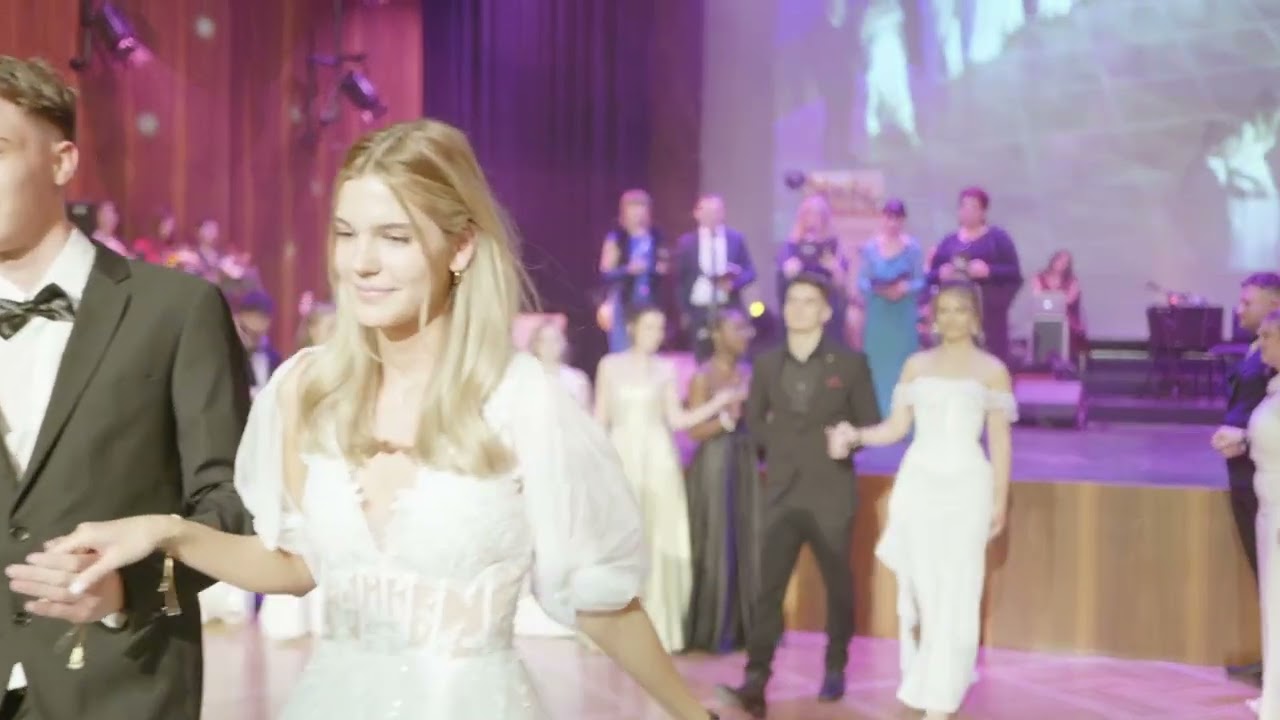 WI'MO-Ball 2024: Vorstellung der Schüler*innen der Abschlussklassen