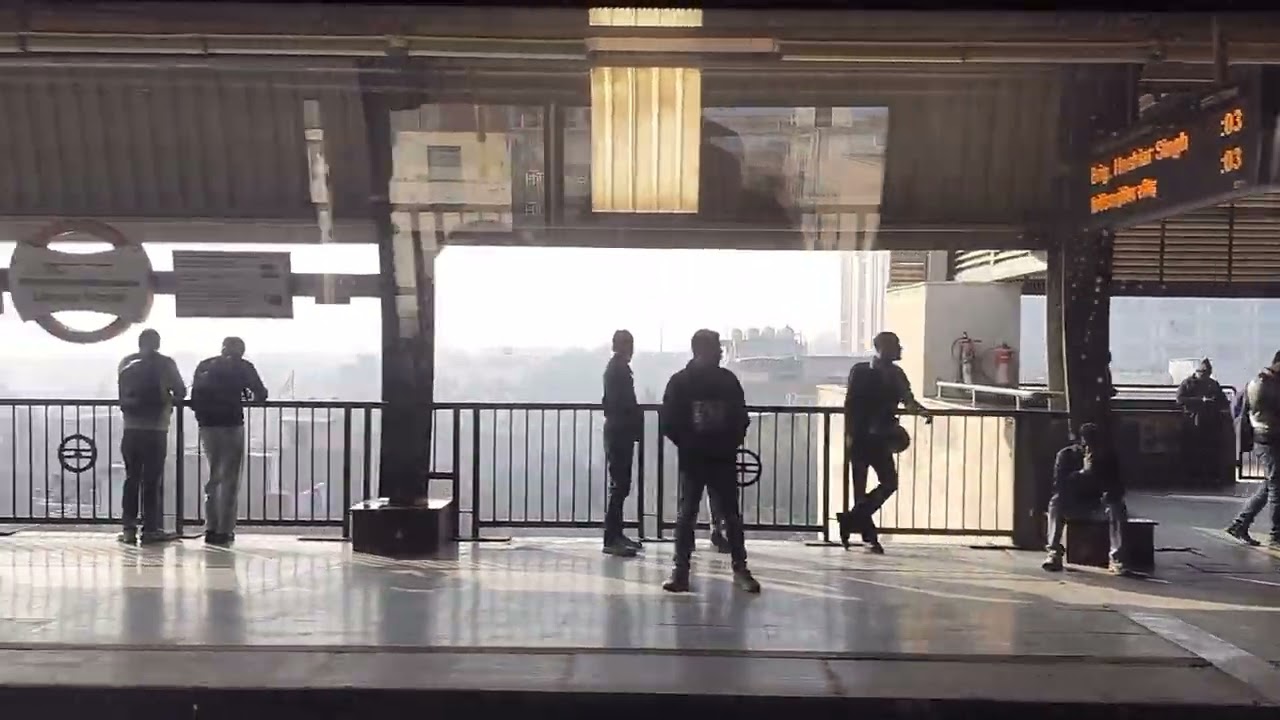 Bina loco pilot ke metro ka safar #shortsfeed #ytstudioes #ytstudioes #shortsfeed #ytstudioes #like 