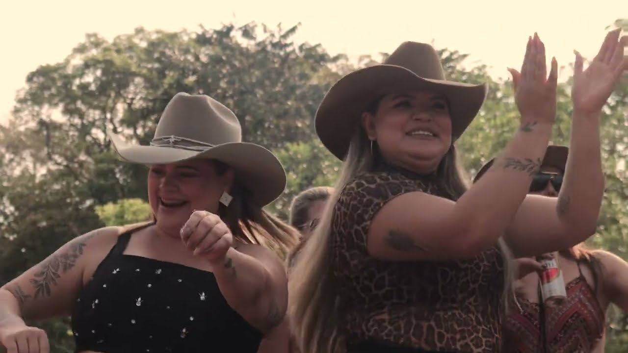 BALADEIRA - THAIS E NARA