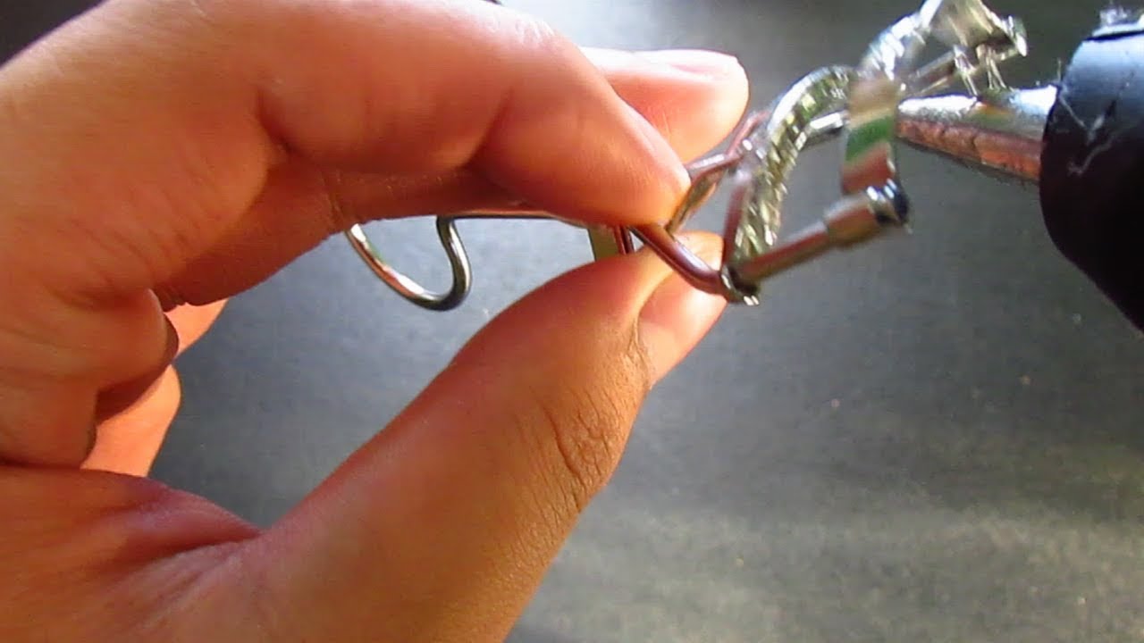 How to replace broken strip on eyelash curler