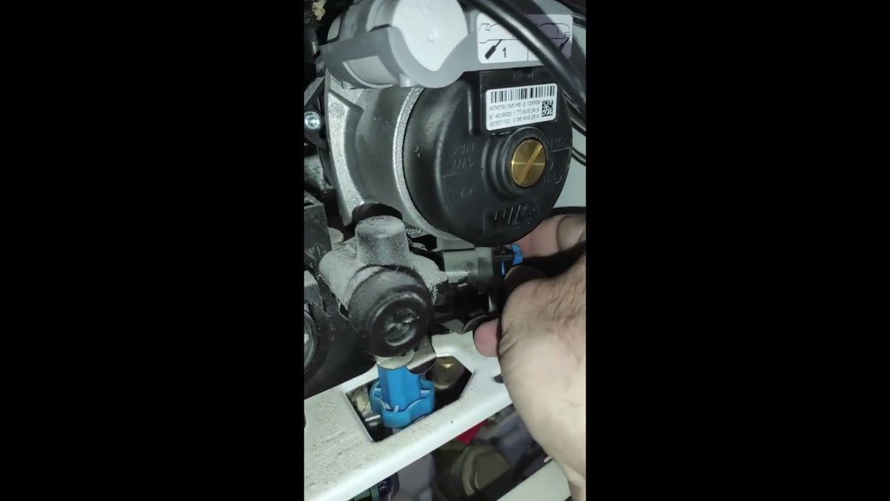 Manometru blocat  centrala Ariston evo class-манометр заблокирован Ariston -Ariston manometer repair