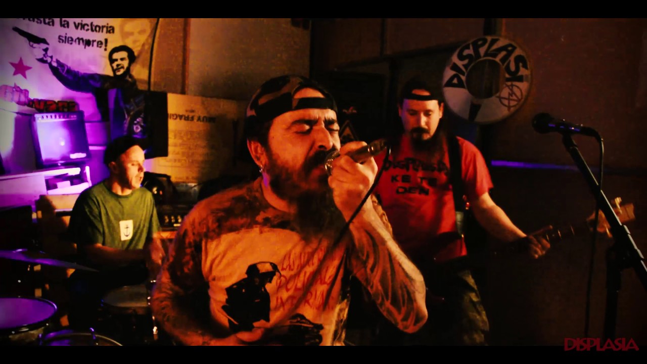 DISPLASIA -Antifascistas de Korazón- VideoClip Oficial      PUNK