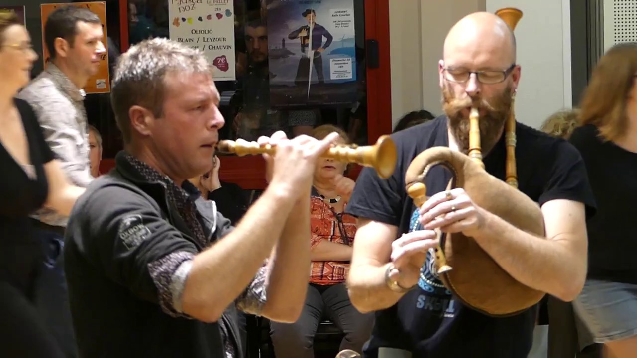 Danse bretonne : 2ème finale Kas a-barh mode Carnac 2017 avec Payot/Pistien