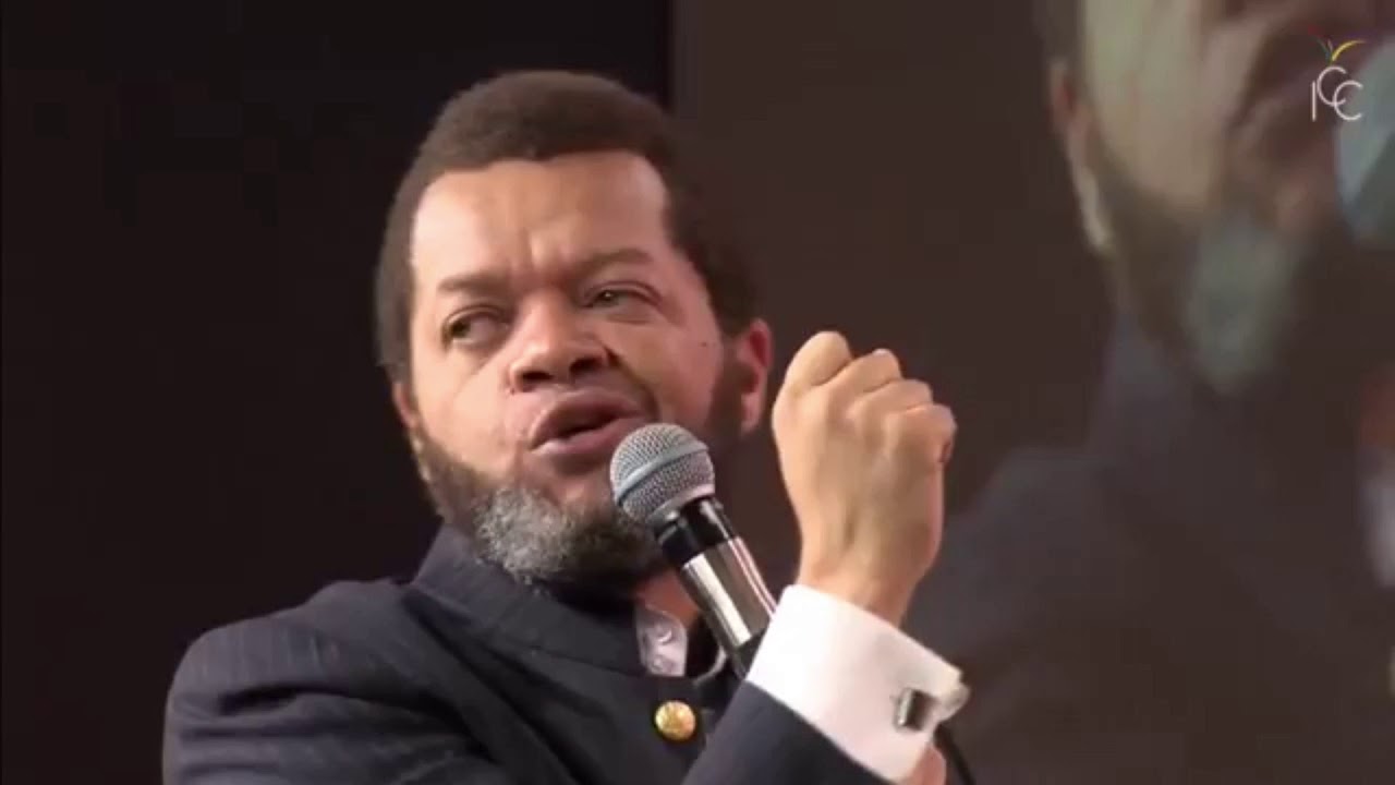 Ton habillement attire soit des hommes de valeur soit des faux types! P. M. Tunasi