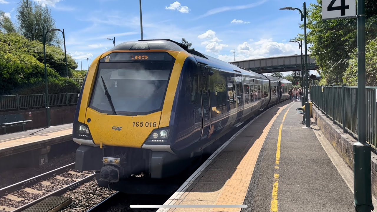 Trains at Meadowhall 01/08/2022