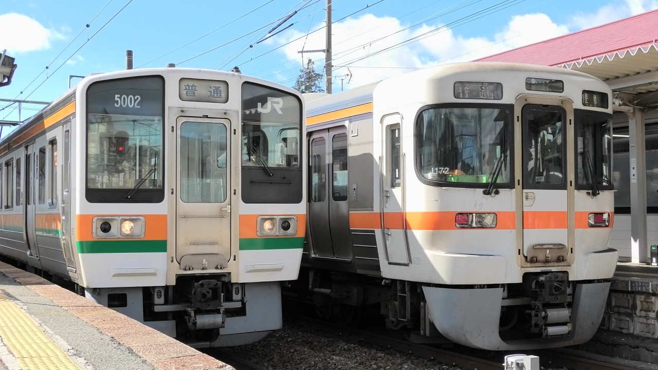ＪＲ飯田線　伊那松島駅　２１３系