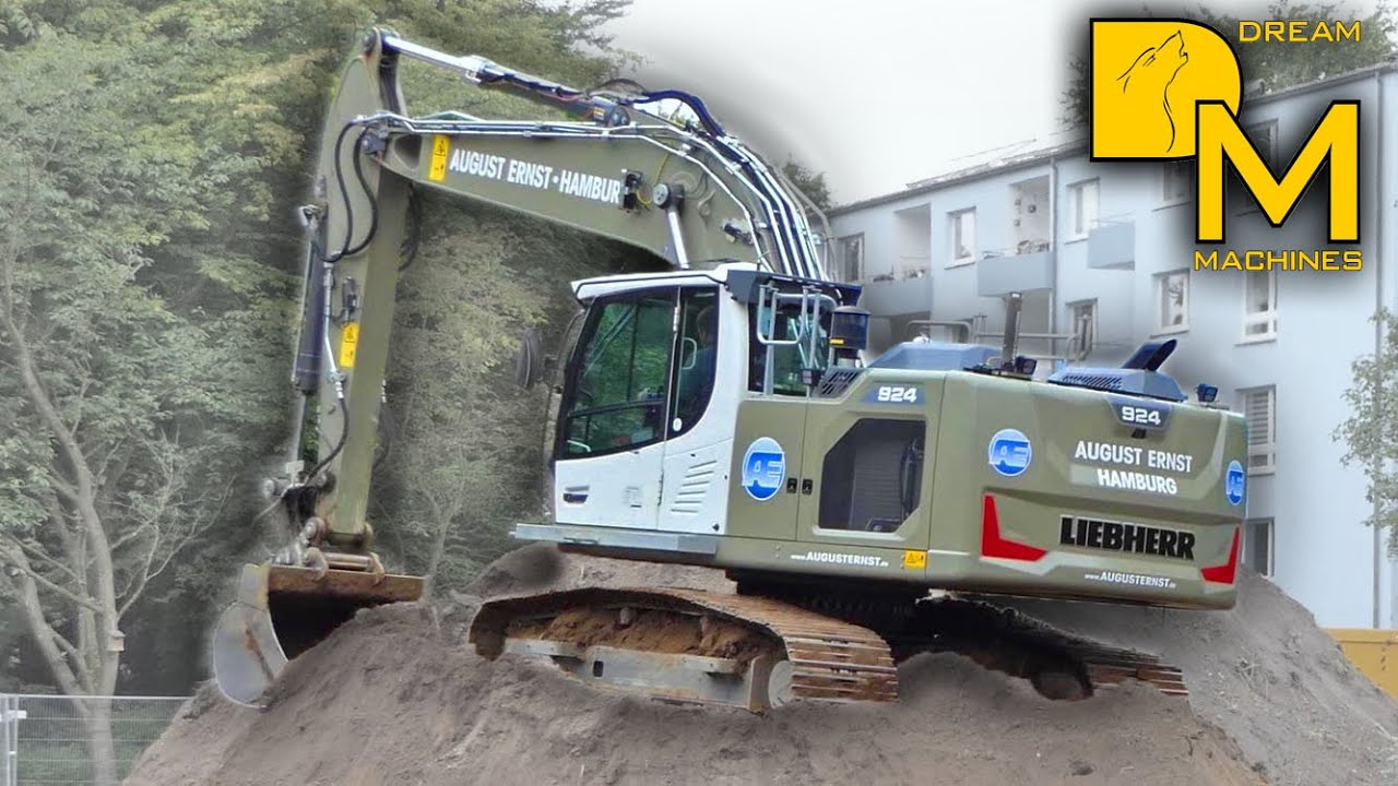 Excavator LIEBHERR R924 Generation-8 in beautiful custom painting & Liebherr L542 wheel loader
