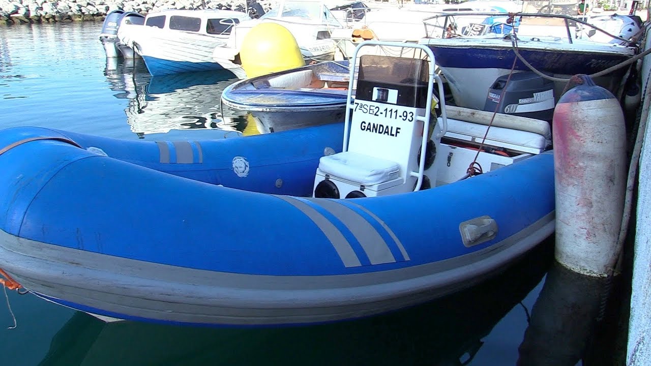 La Guardia Civil detiene al piloto de una lancha y rescata a 12 inmigrantes en Ceuta