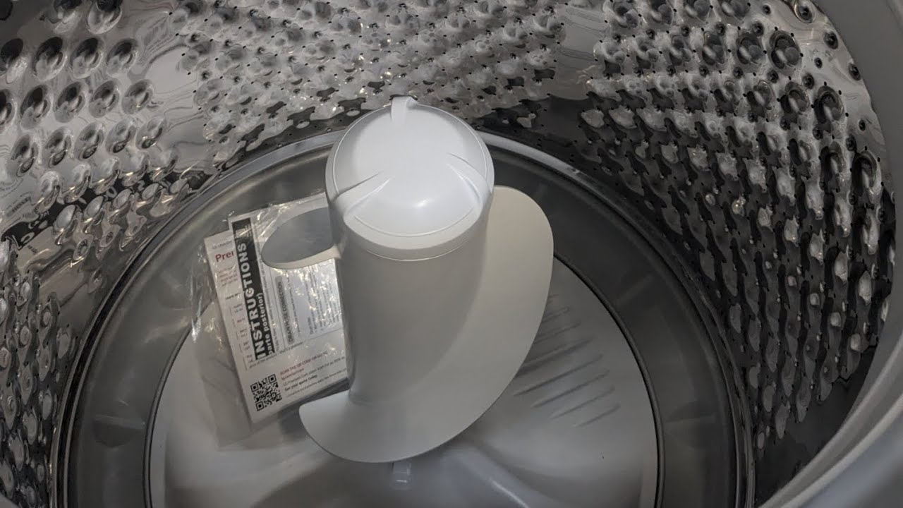 Lavadora maytag bravos xl centrifugando la ropa y la toalla