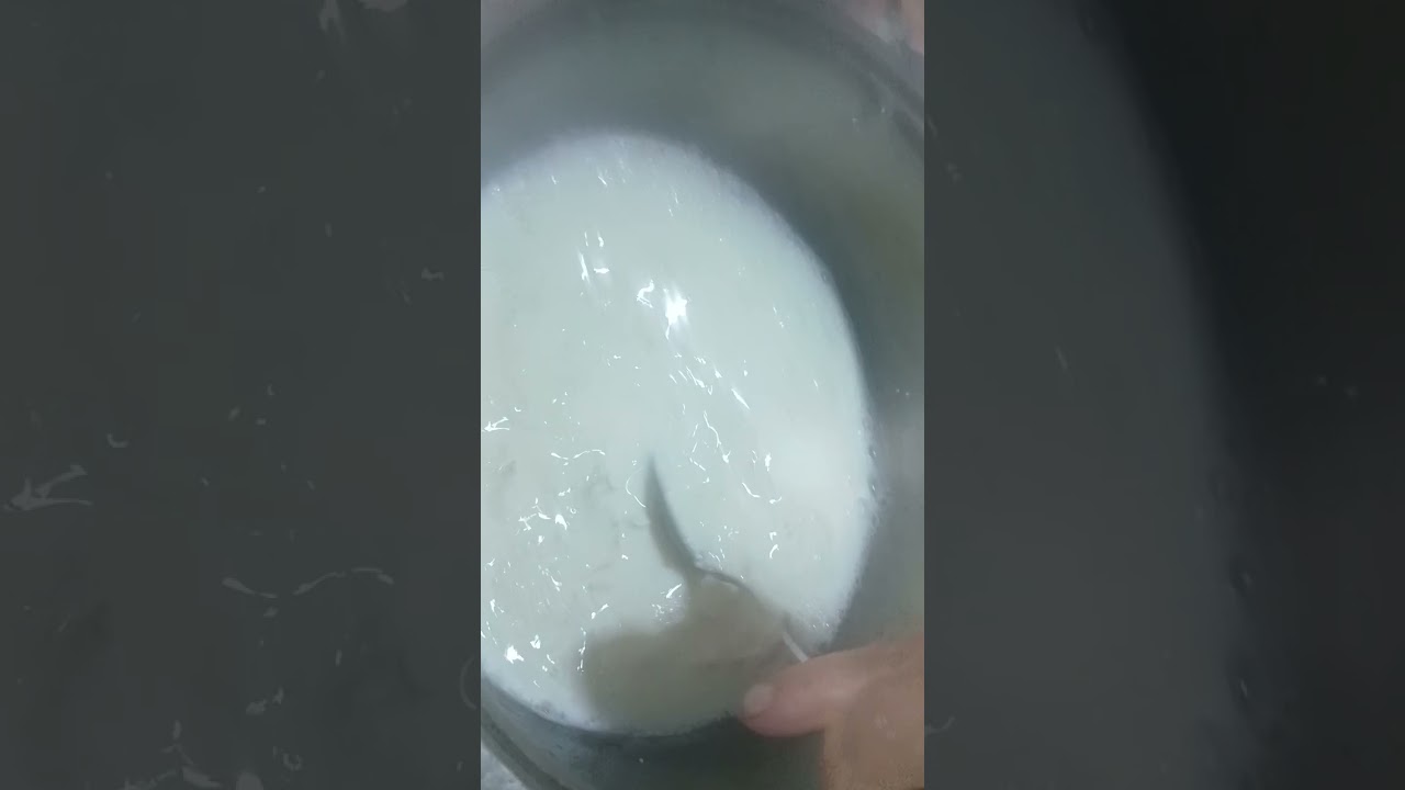 سلام دوستان عزیز با بچه‌ها شیر يخ آماده کردم 🇦🇫🇹🇷😶‍🌫️