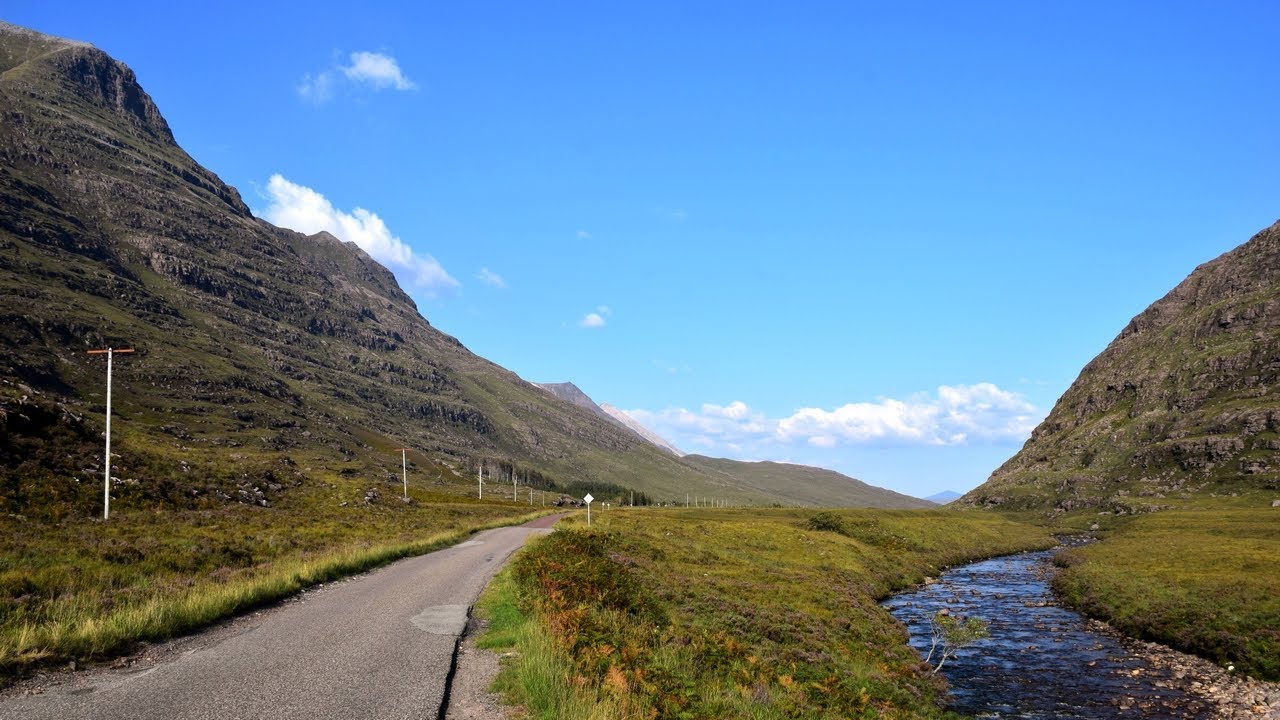 Driving Through the Breathtaking Landscapes of Scotland's Northwest Highlands 🏴󠁧󠁢󠁳󠁣󠁴󠁿