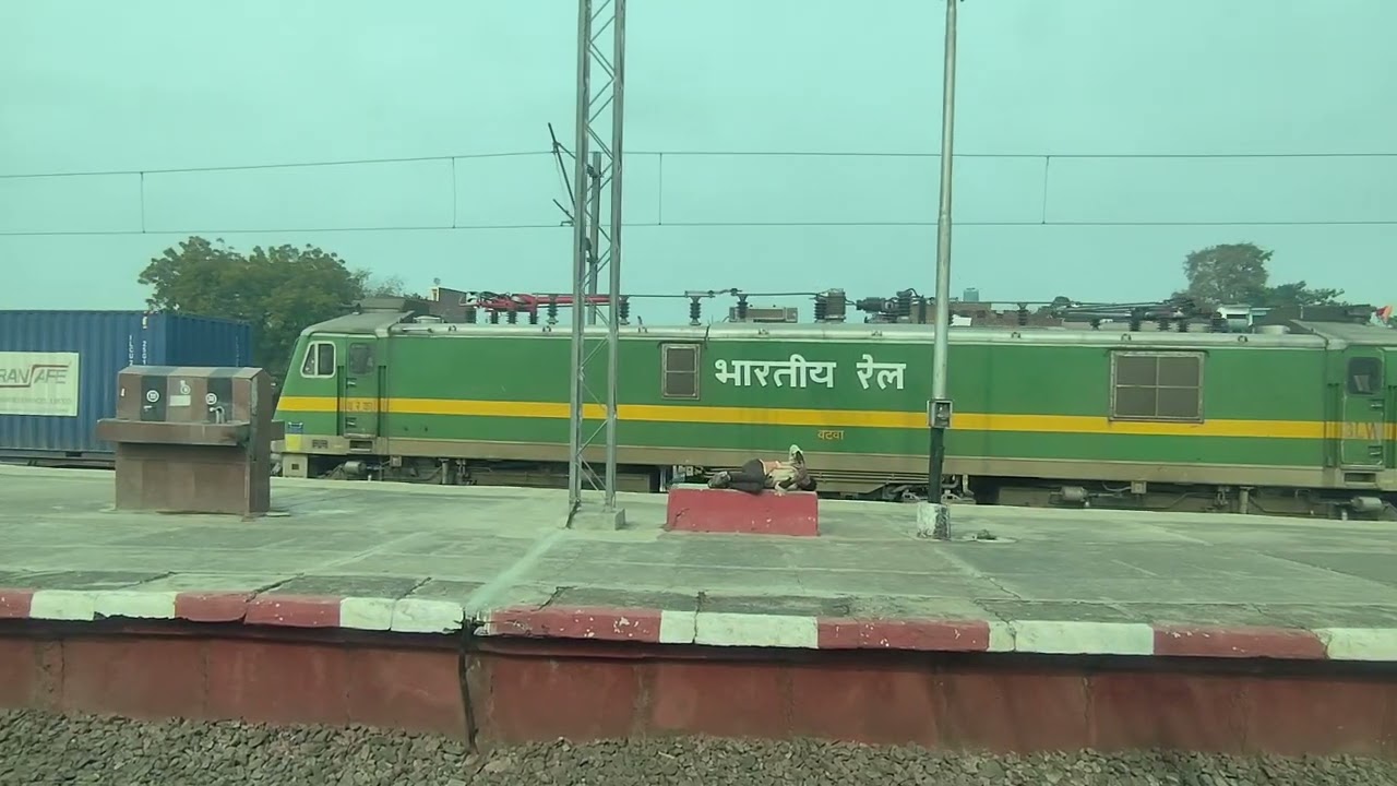 Indian Railway | Mass Train Crossing