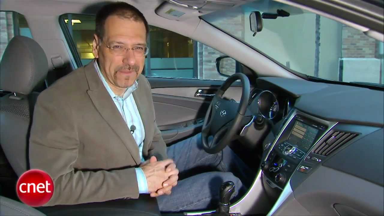 Car Tech 2011 Hyundai Sonata SE
