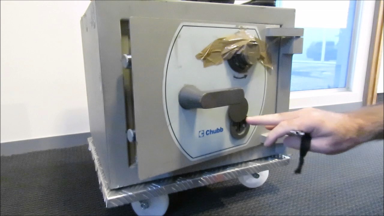 [63] Tutorial - Chubb Fire safe - clever economy of design